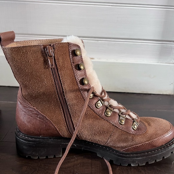 Lucky Brand Short Boot - Picture 3 of 5